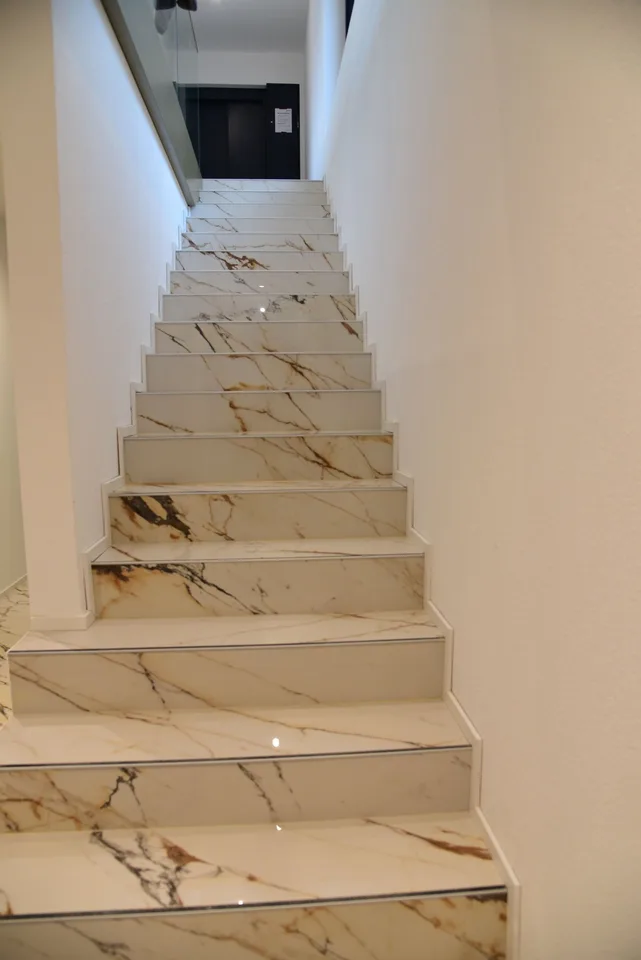 Camera in un appartamento condiviso con terrazza & whirlpool – Brugg – foto 12 di 22