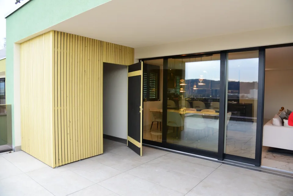 Camera in un appartamento condiviso con terrazza & whirlpool – Brugg – foto 21 di 22