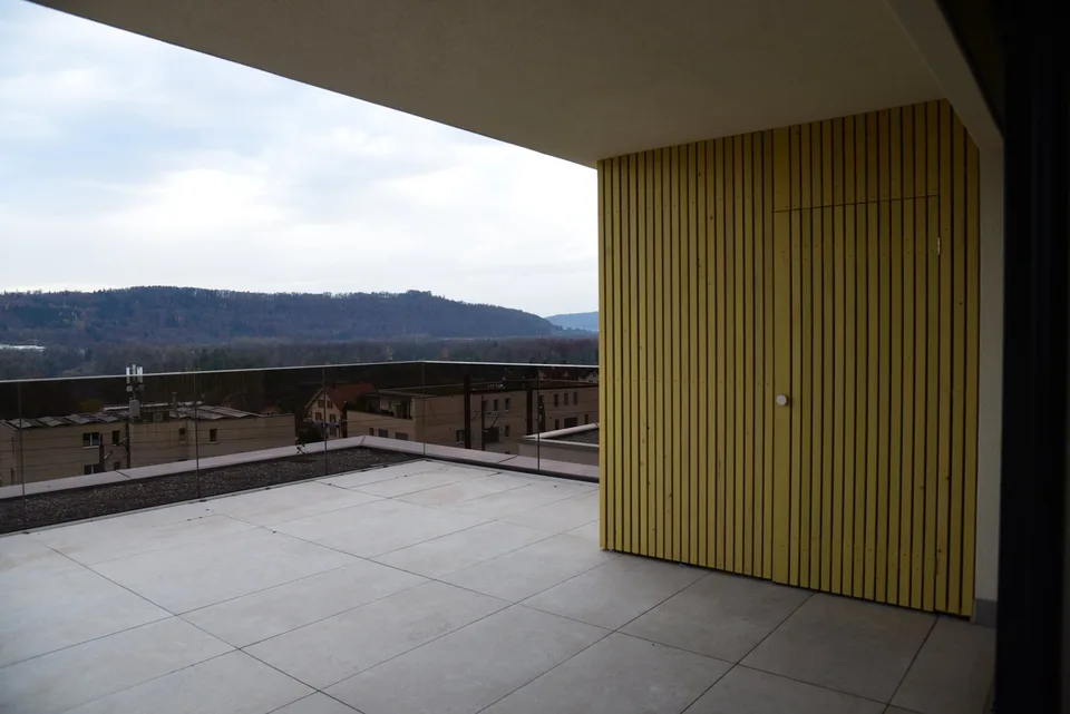 Camera in un appartamento condiviso con terrazza & whirlpool – Brugg – foto 20 di 22