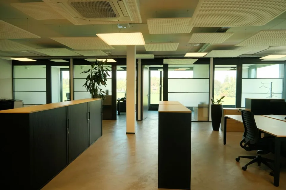 Hochwertig ausgebaute Büroflächen im Wirtschaftsraum Zug – Foto 11 von 13