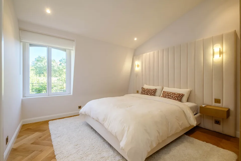 Co-esclusività – Cologny, villa ristrutturata 362 m², piscina, senza vista sul vicino – foto 12 di 15