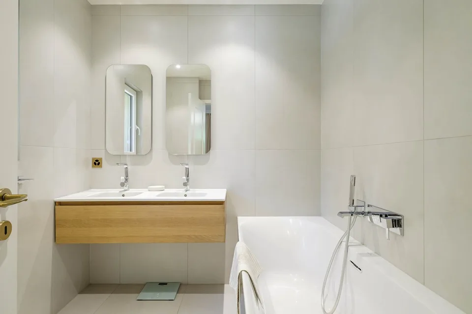 Co-esclusività – Cologny, villa ristrutturata 362 m², piscina, senza vista sul vicino – foto 11 di 15