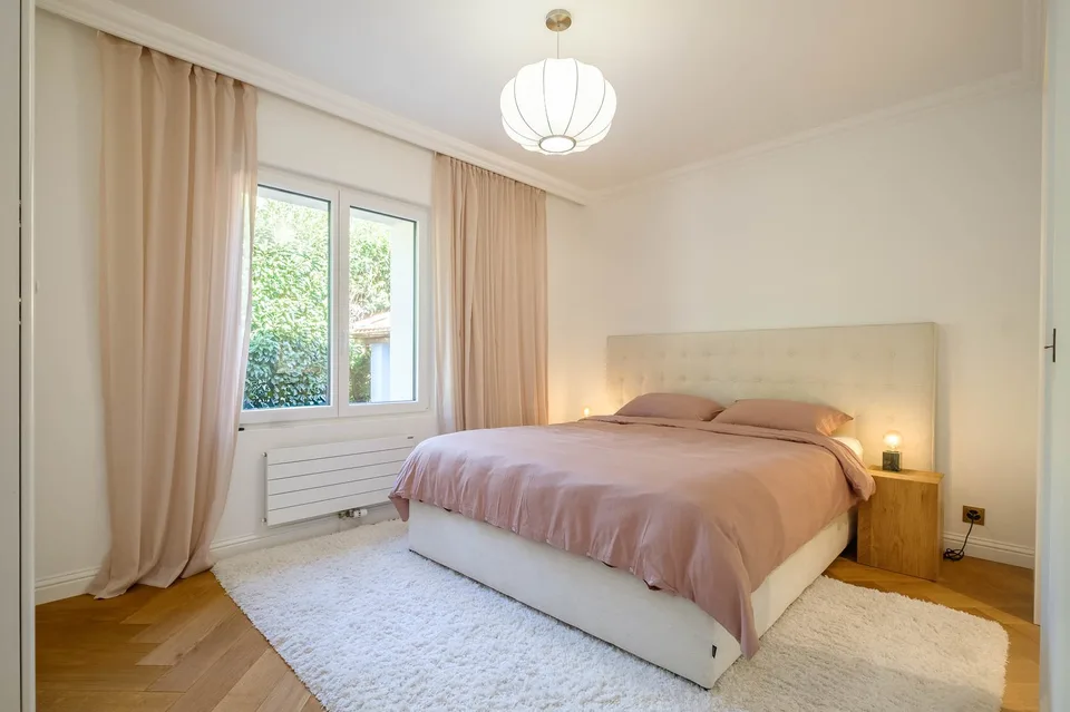 Co-esclusività – Cologny, villa ristrutturata 362 m², piscina, senza vista sul vicino – foto 10 di 15