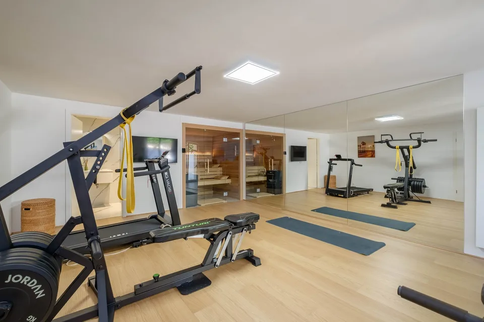 Co-esclusività – Cologny, villa ristrutturata 362 m², piscina, senza vista sul vicino – foto 14 di 15
