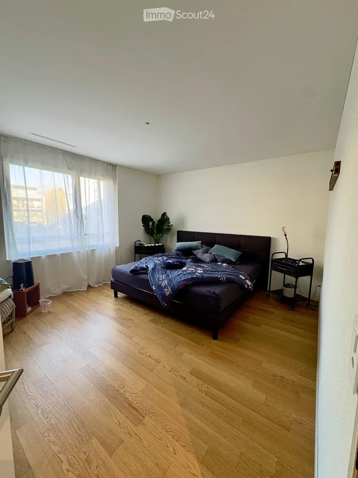 Grosszügiges Haus mit 2 Badezimmern – Foto 3 von 5
