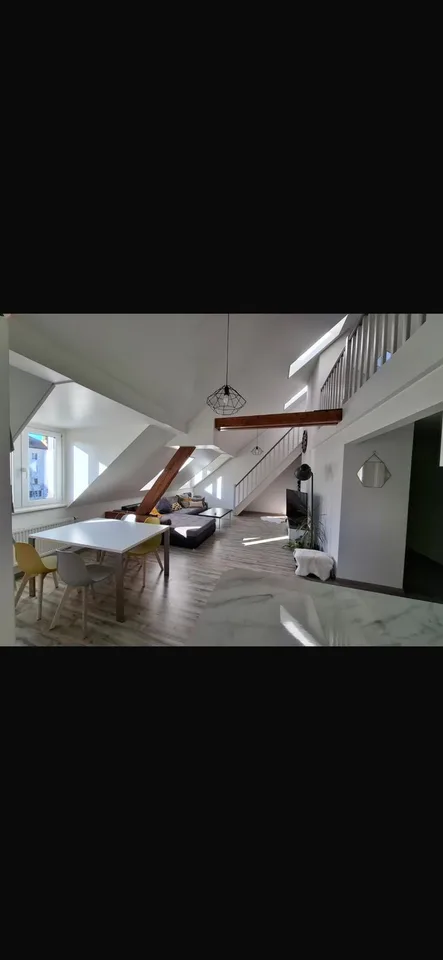 Appartamento duplex di 4.5 locali con vista, al 4° piano a La Chaux-de-Fonds – foto 4 di 7
