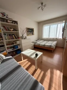 Bright 2-room apartment with balcony in Kloten – photo 3 of 8