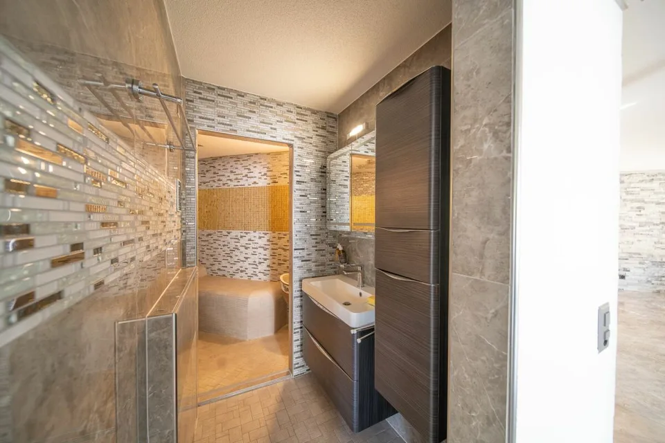 Exclusive maisonette apartment with loft and spa area – photo 13 of 27
