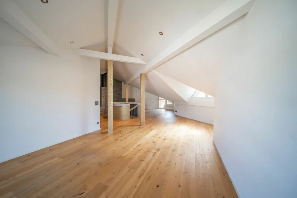 Exclusive maisonette apartment with loft and spa area – photo 18 of 27