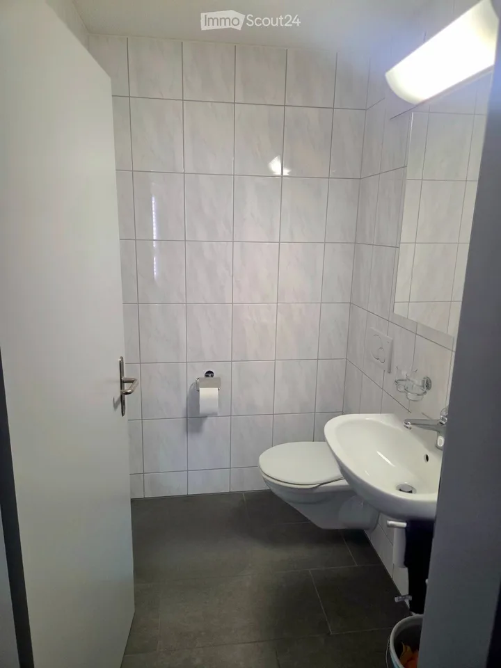 Sehr helle, gemütliche 3.5 Zimmer Wohnung – Foto 3 von 5
