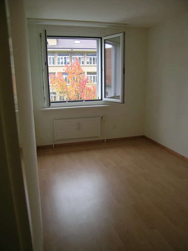 Moderne 3.5-Zimmer-Wohnung in Biel/Bienne – Foto 2 von 5