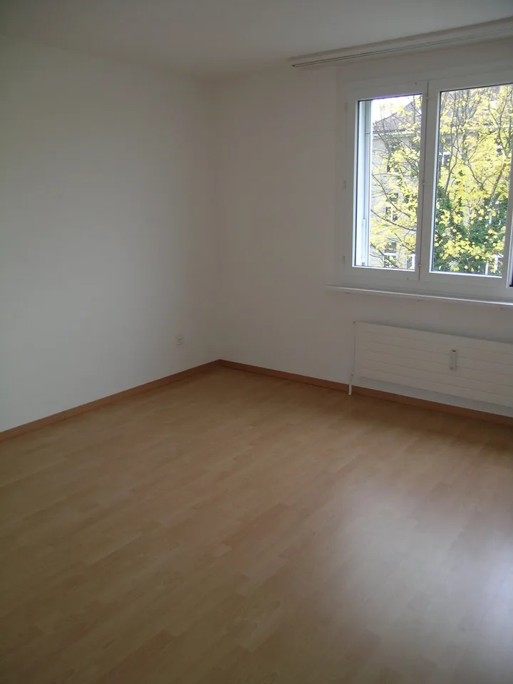 Moderne 3.5-Zimmer-Wohnung in Biel/Bienne – Foto 3 von 5
