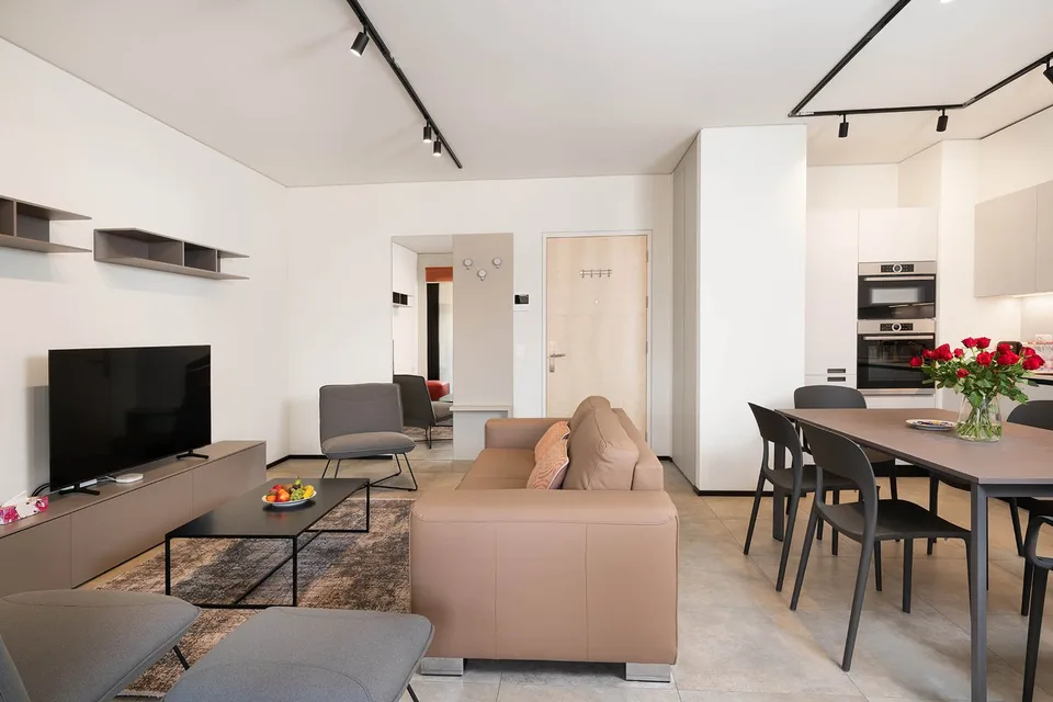 LUGANO CENTRO - AFFITTASI APPARTAMENTO 3.5 LOCALI COMPLETAMENTE ARREDATO – foto 2 di 15
