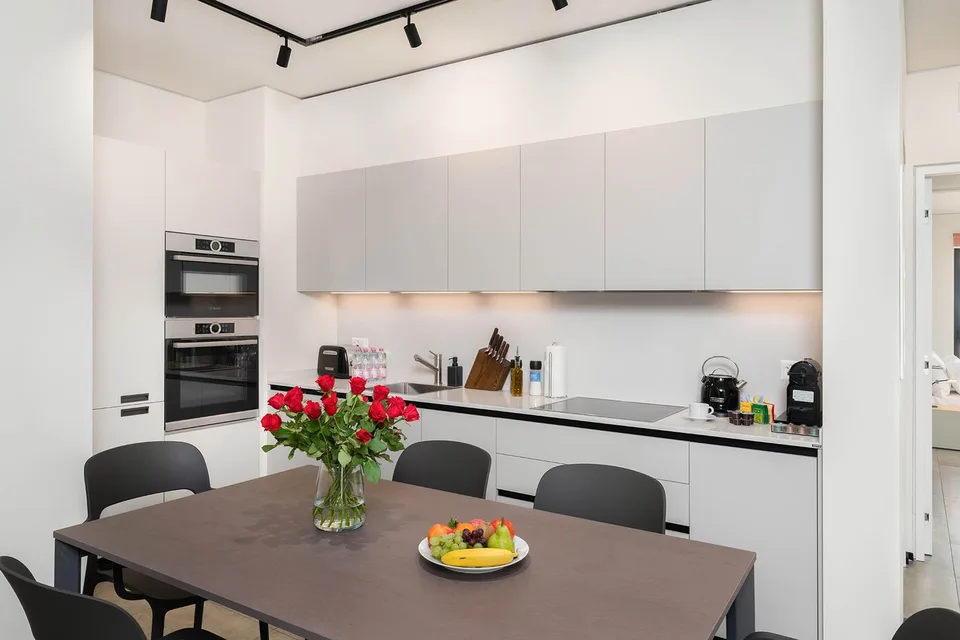 LUGANO CENTRO - AFFITTASI APPARTAMENTO 3.5 LOCALI COMPLETAMENTE ARREDATO – foto 4 di 15