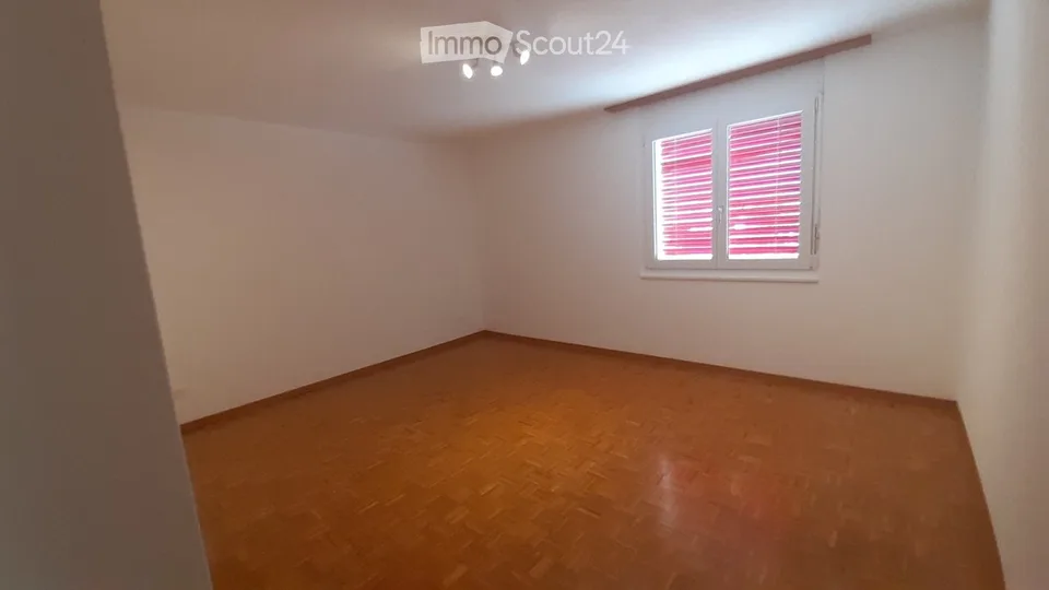 helle 4.5 Zimmerwohnung in Salgesch – Foto 3 von 5