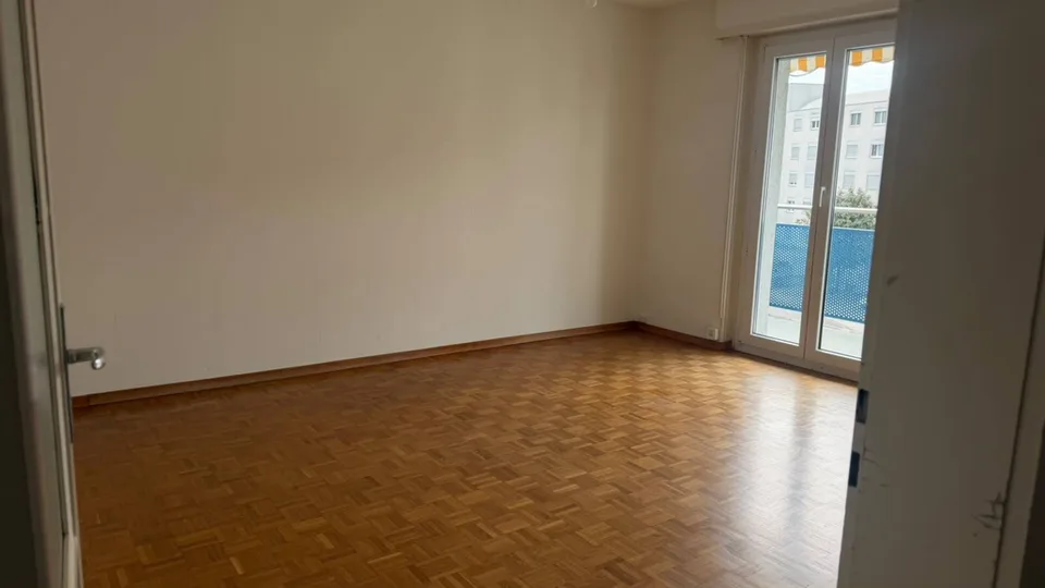 Charmantes 2-Zimmer-Wohnung mit Balkon in Renens – Foto 4 von 4