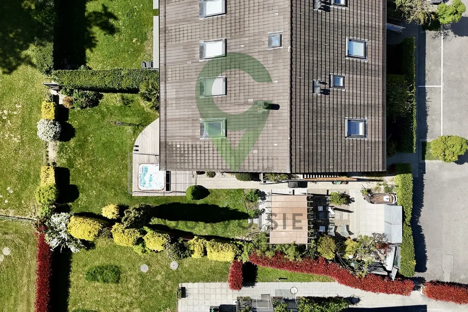 Bella casa con bel giardino e jacuzzi, vicino a Gland – foto 13 di 13