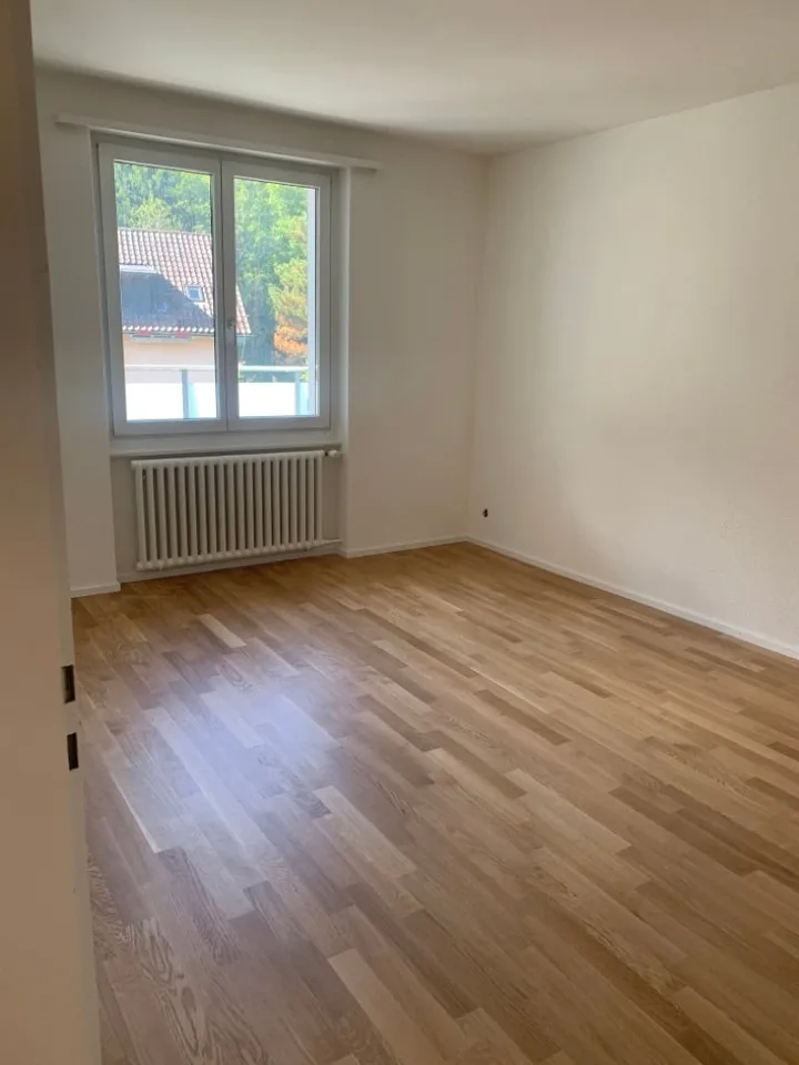 PER 01. Oktober 2026 WUNDERSCHÖNE ÄLTERE 3-ZIMMER-WOHNUNG IN ZOLLIKERBERG ZU VERMIETEN – Foto 6 von 6