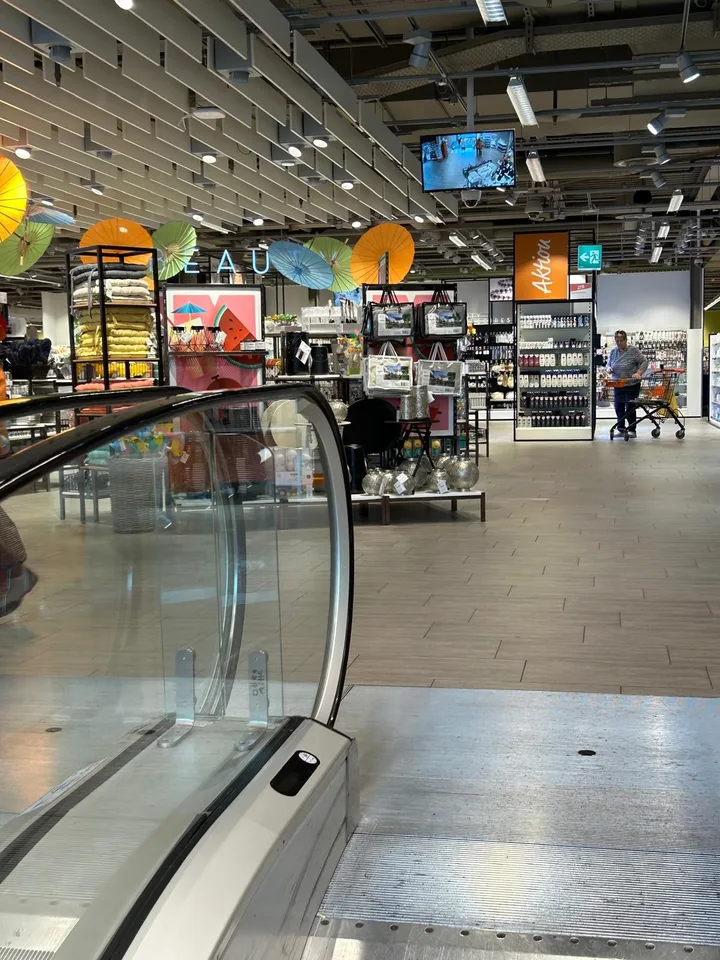 Surface commerciale au Migros Center Glarus (directement à la gare) – photo 5 sur 8