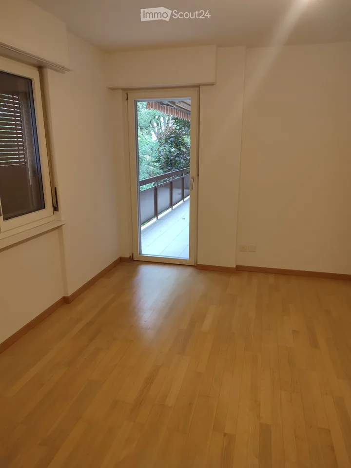 Wohnung mit 4,5 Zimmern in einer Villa mit 3 Wohnungen – Foto 4 von 5