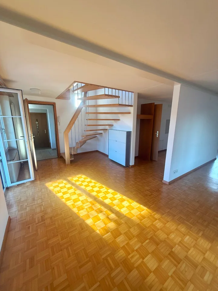 Moderne Altbau 5 1/2 Maisonette Wohnung in ehemaligen Bauernhaus – Foto 6 von 17