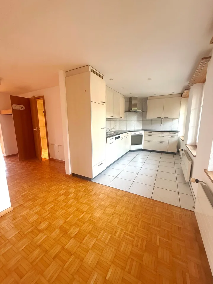 Moderne Altbau 5 1/2 Maisonette Wohnung in ehemaligen Bauernhaus – Foto 3 von 17