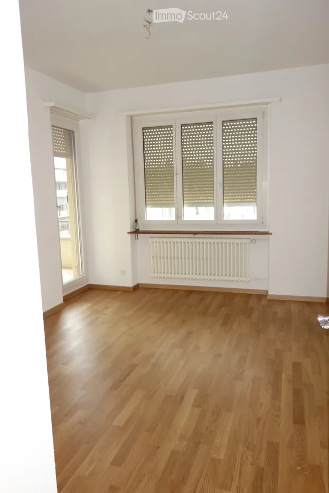 3.5 - 4 Zimmer, ca. 100 m2 mitten in Biel,2 Bäder, Waschturm – Foto 5 von 5