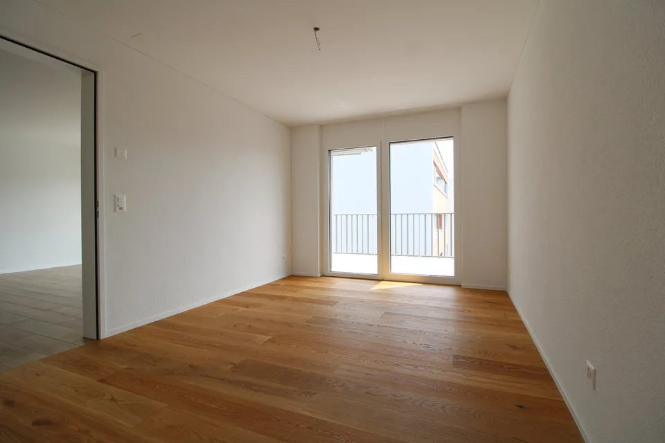 Moderne 3.5-Zimmer-Wohnung mit grosszügigem Balkon in Niederuzwil – Foto 6 von 14