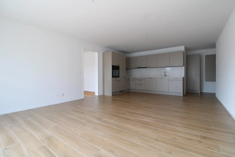 Moderne 3.5-Zimmer-Wohnung mit grosszügigem Balkon in Niederuzwil – Foto 2 von 14