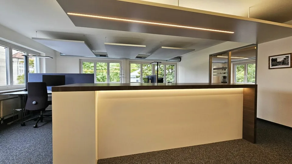 Schön ausgebaute und praktisch unterteilte Büro-/Gewerbefläche «Plug & Work» – Foto 3 von 11