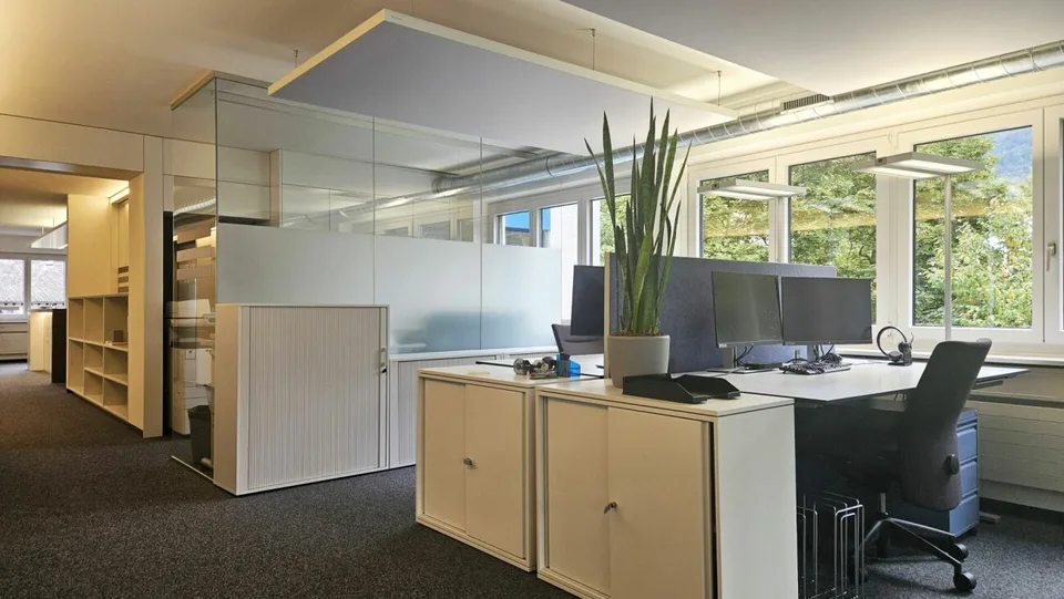 Schön ausgebaute und praktisch unterteilte Büro-/Gewerbefläche «Plug & Work» – Foto 6 von 11