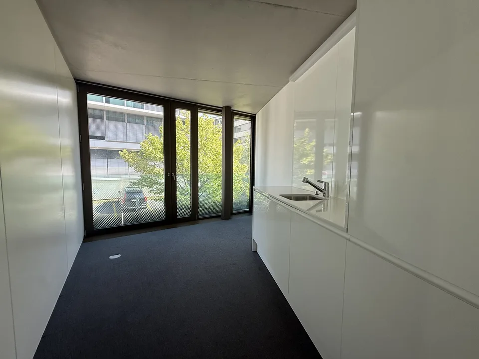 BUREAU À LOUER – photo 5 sur 9
