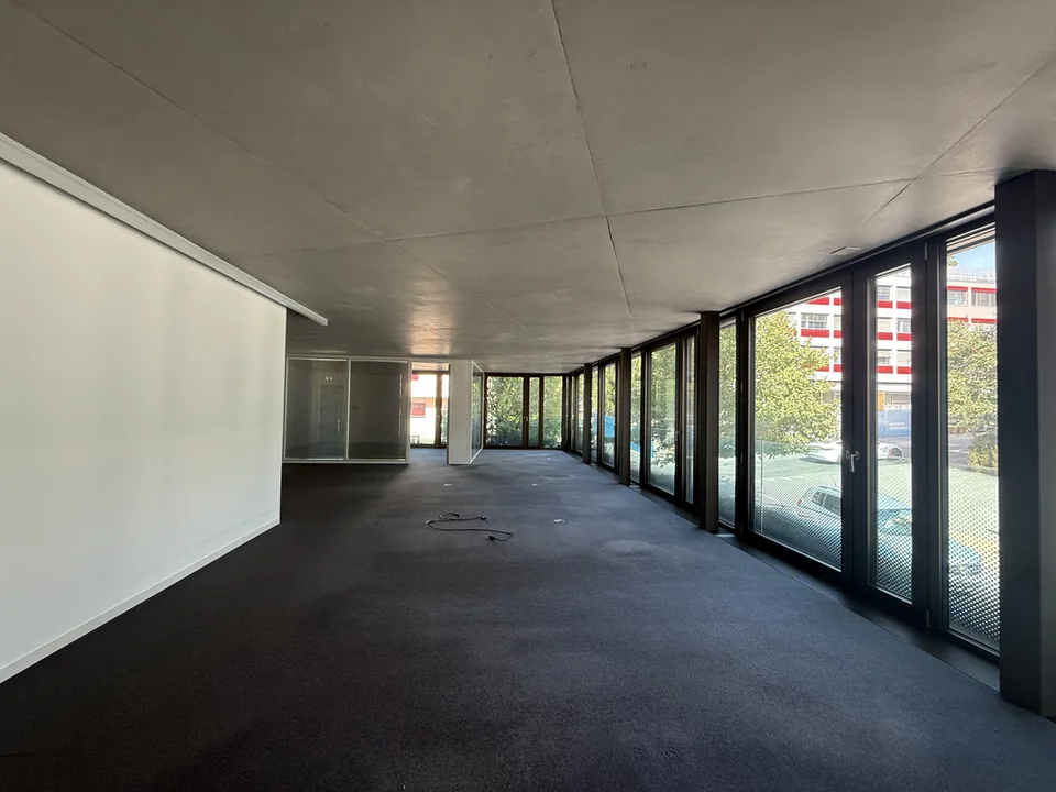 BUREAU À LOUER – photo 3 sur 9