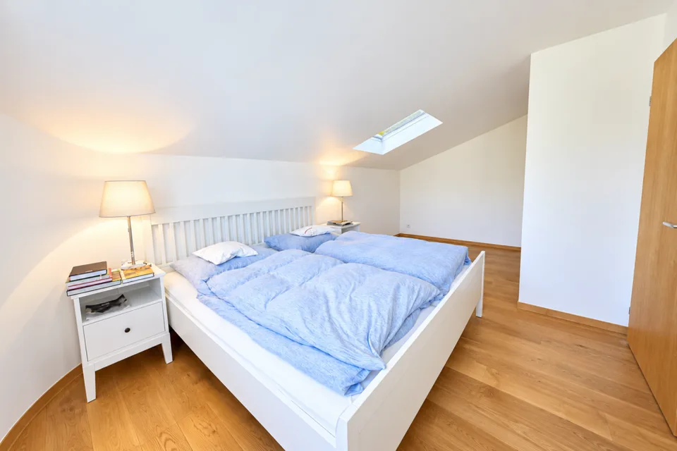 Maison unifamiliale de 6,5 pièces avec jardin, cheminée et panorama montagnard – photo 7 sur 12
