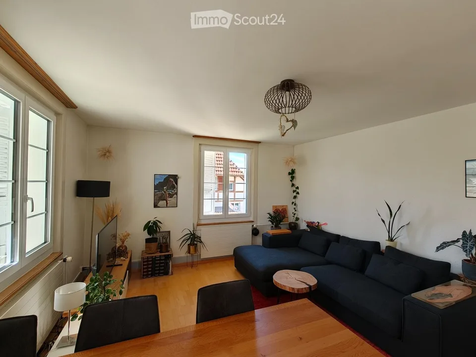 Befristet, möblierte 3.5-Zimmer-Oase in Lyss mit Garten – Foto 3 von 5