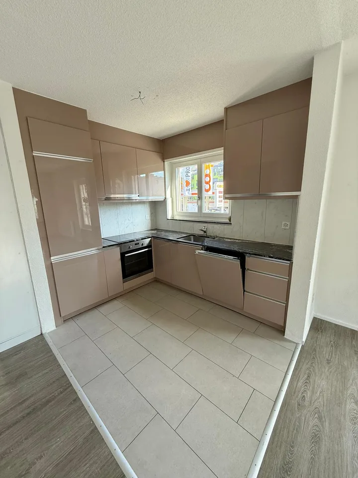 Moderne 3-Zimmerwohnung in Madretsch / Appartement moderne de 3 pièces à Madretsch – foto 2 di 6