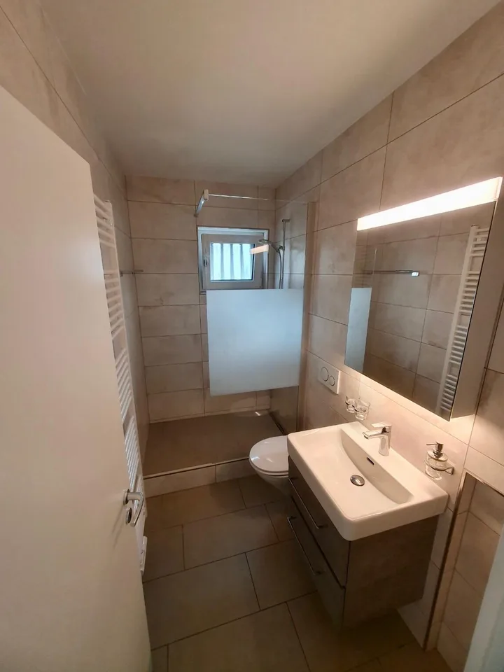 Moderne 3-Zimmerwohnung in Madretsch / Appartement moderne de 3 pièces à Madretsch – foto 3 di 6