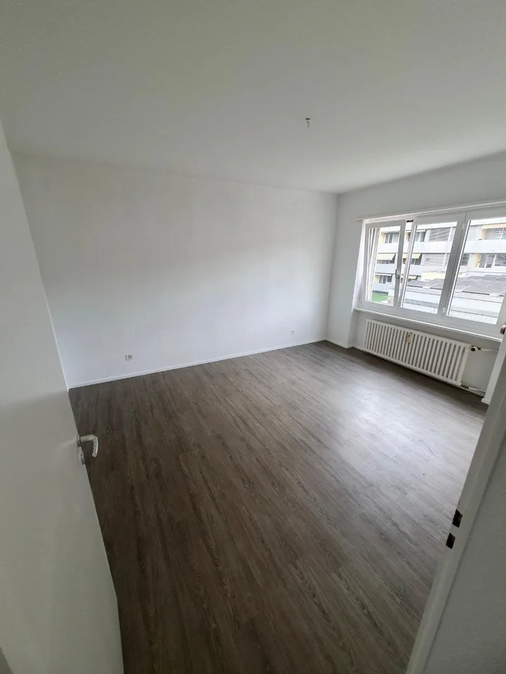 Moderne 3-Zimmerwohnung in Madretsch / Appartement moderne de 3 pièces à Madretsch – foto 4 di 6