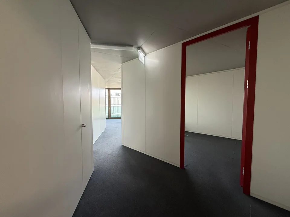 ESPACE COMMERCIAL MODULABLE À LOUER – photo 4 sur 11