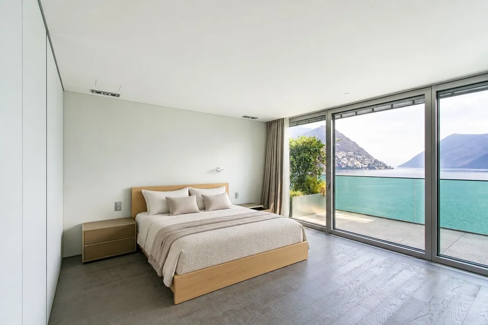 LUXURY APARTMENT WITH BREATHTAKING LAKE VIEW – Foto 7 von 13