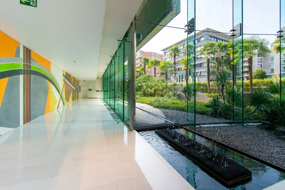 LUXURY APARTMENT WITH BREATHTAKING LAKE VIEW – Foto 12 von 13