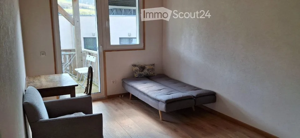 Schönes 3-Zimmer-Apartment mit Balkon und Kräutergarten in Cheiry – Foto 4 von 5