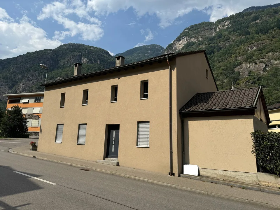 Immeuble à revenu à Bodio – photo 11 sur 12