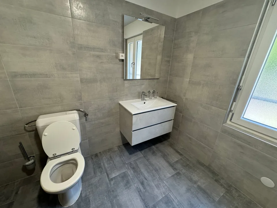 Immeuble à revenu à Bodio – photo 4 sur 12