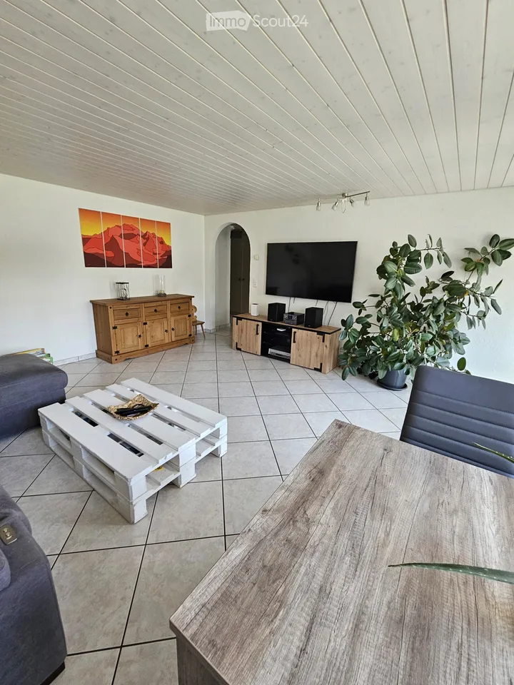 Appartamento in proprietà di 3 camere con area di seduta, posto auto, soffitta e cantina – foto 12 di 18