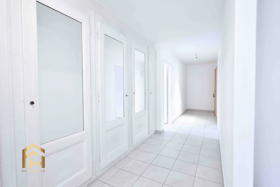 Emménager et se sentir chez soi : appartement spacieux de 3,5 pièces rénové – photo 5 sur 12