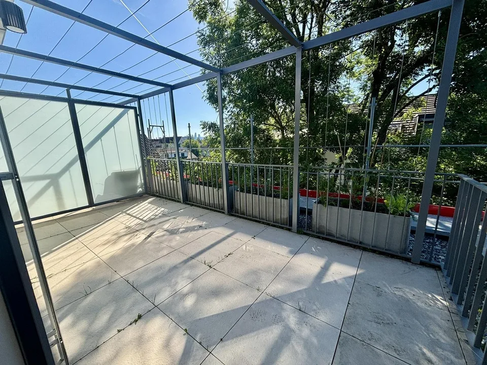 Elegante Maisonette-Dachwohnung mit Aussicht und Smart Home – Foto 10 von 13