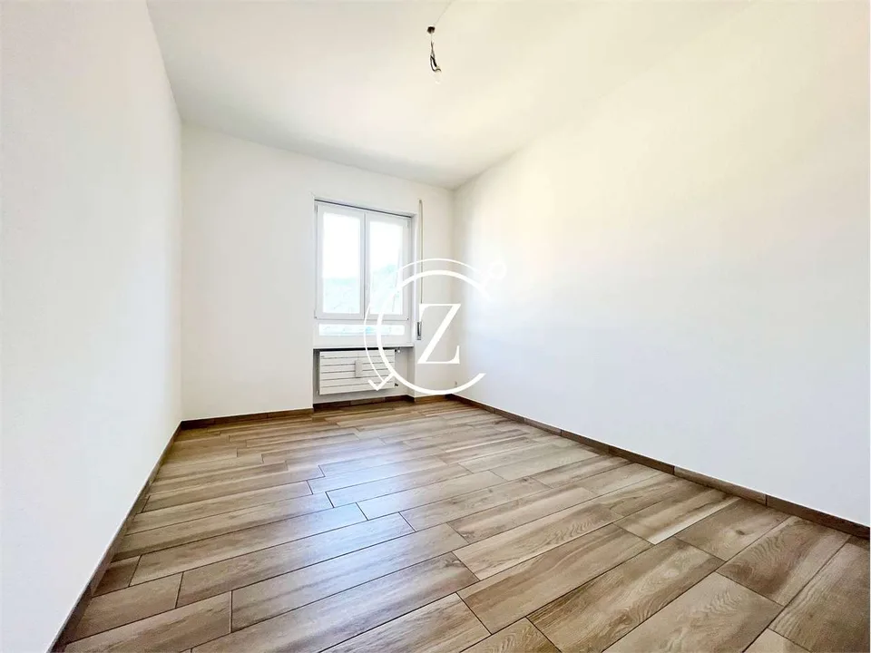 Wohnung 2.5 komplett renoviert mit Seeblick in Lugano – Foto 2 von 7