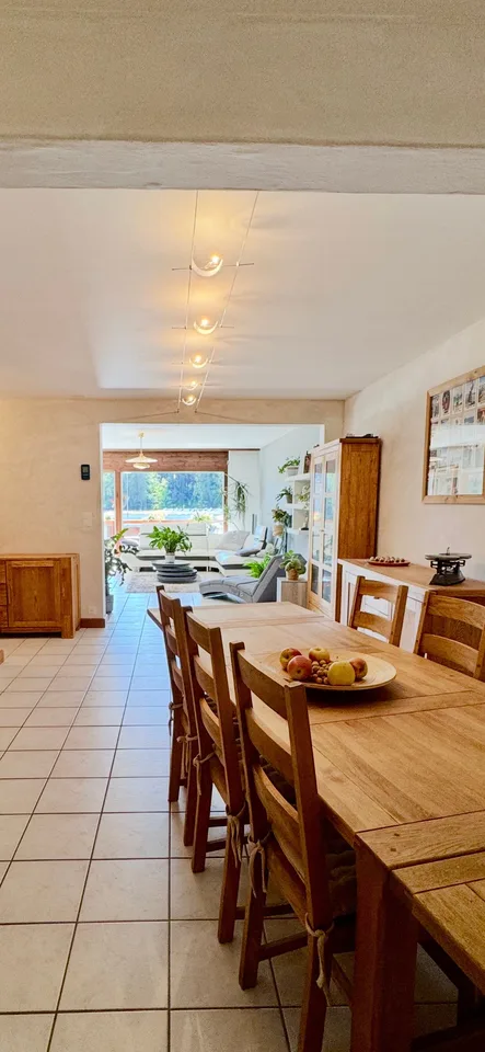 Appartement 4.5 pièces avec vue et charme alpin à Crans-Montana – photo 7 sur 9