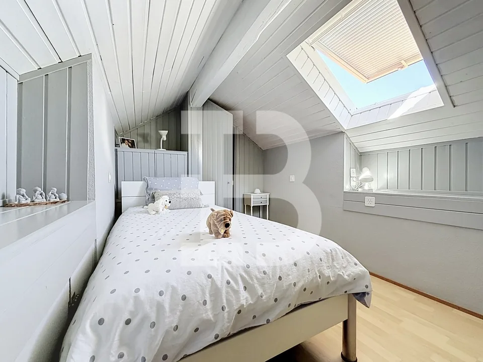 Zweigeschossige Dachwohnung mit zwei Zimmern – Foto 9 von 9